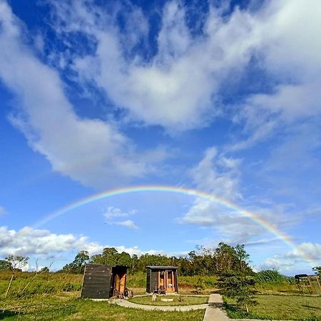 Wawowow Hotel Tomohon ภายนอก รูปภาพ